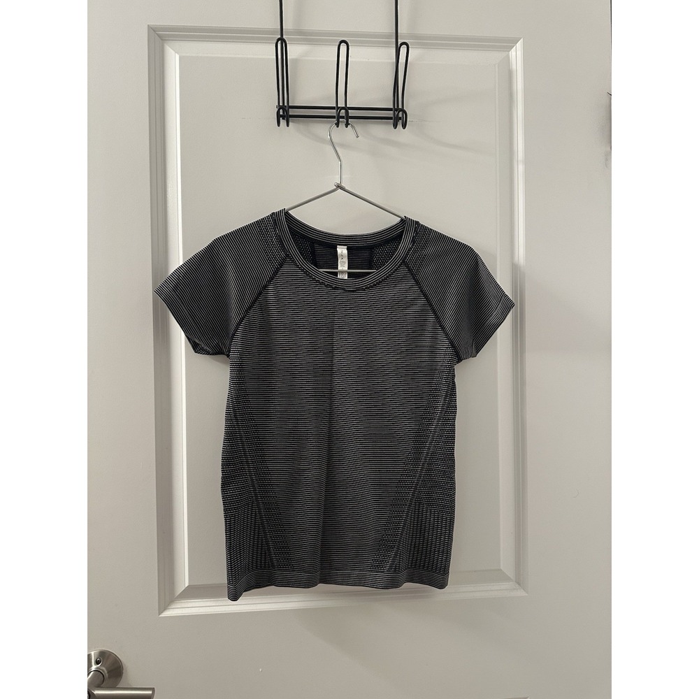 Athleta Momentum Seamless Tee Black White Mini Stripe Textured Side Panel Small